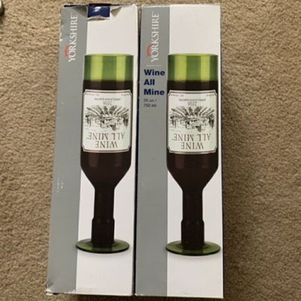 2 Yorkshire Wine All Mine 25oz Plastic Bottle Wine Glasses *New*